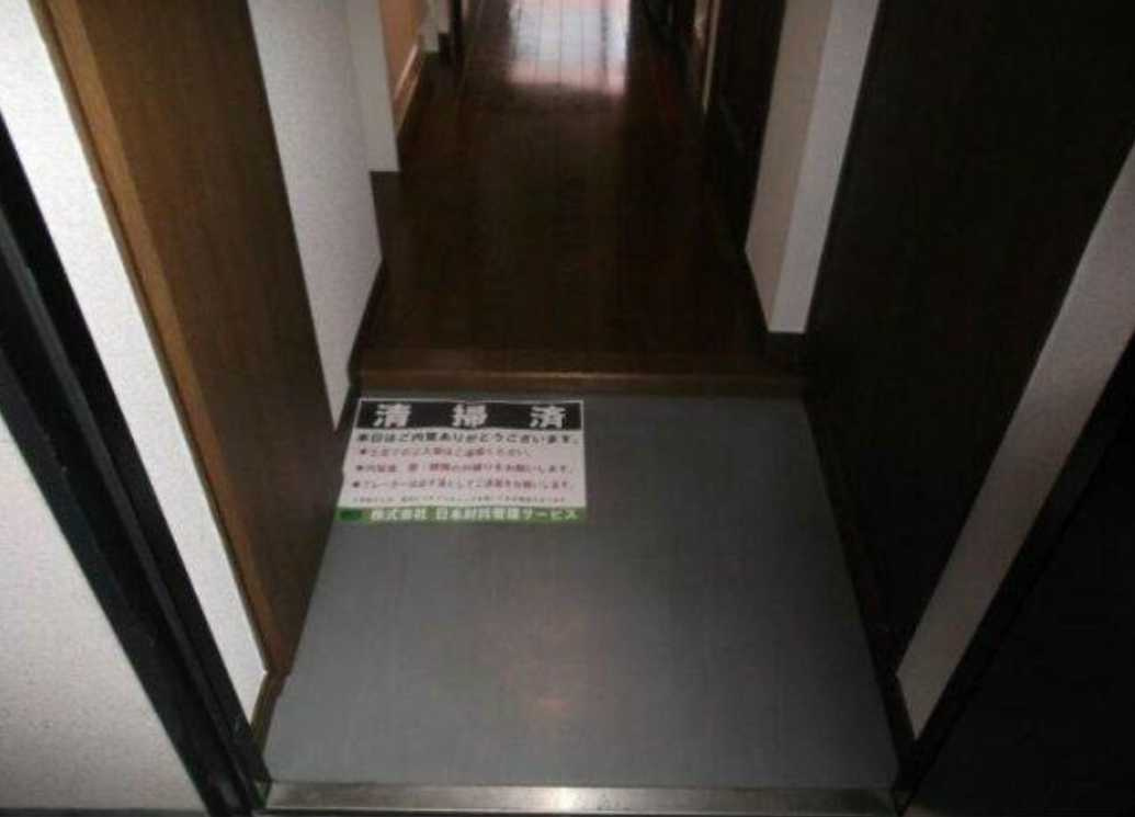 ロイヤルアメニティー池尻大橋　高層階　分譲賃貸　陽当たり良好の玄関