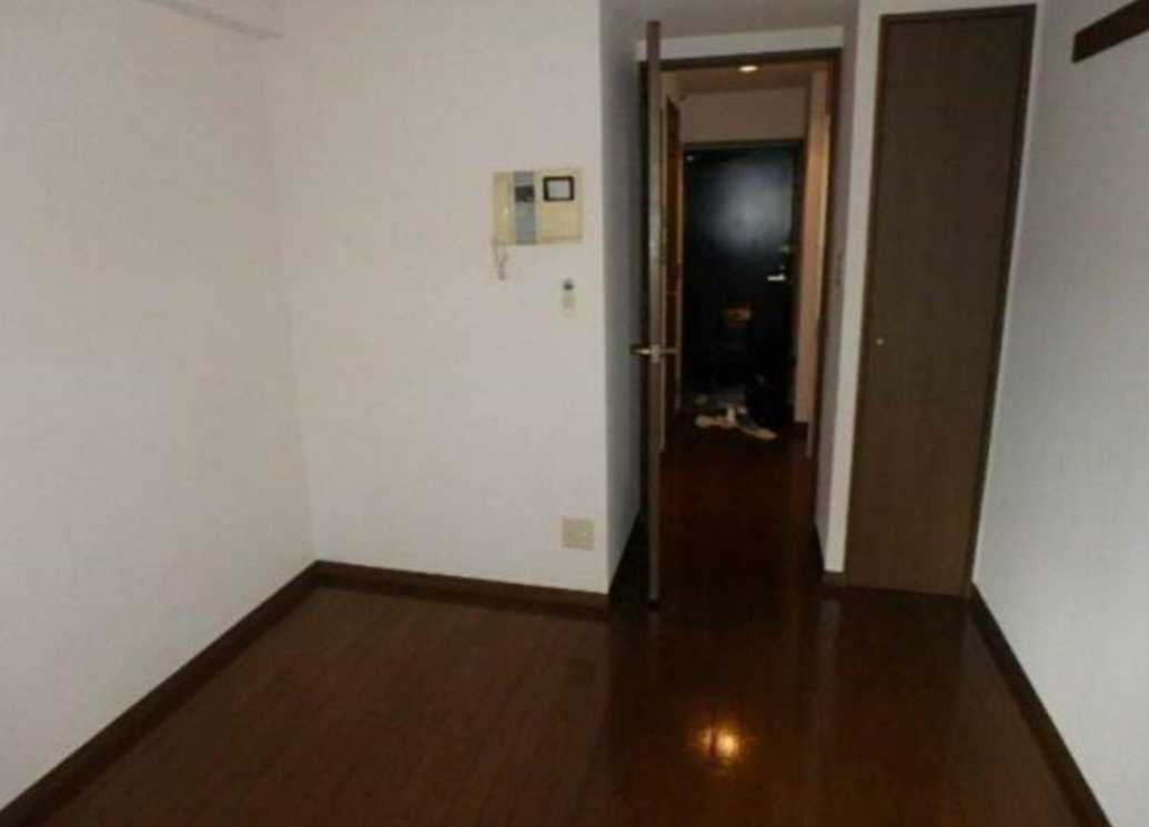 ロイヤルアメニティー池尻大橋　高層階　分譲賃貸　陽当たり良好の居間・リビング