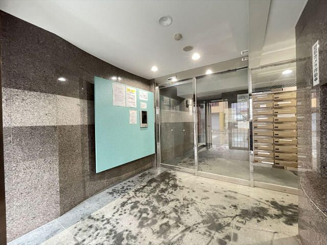 スカイコート浅草雷門のロビー