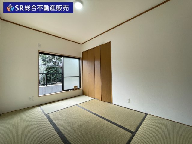 新池島町1丁目中古戸建の和室|2F6帖和室。和室があると、家にあたたかい雰囲気が生まれます♪