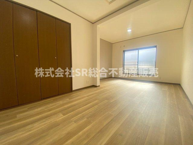 新池島町1丁目中古戸建の寝室|約10.9帖のゆったりとしたお部屋です！寝室にいかがでしょうか