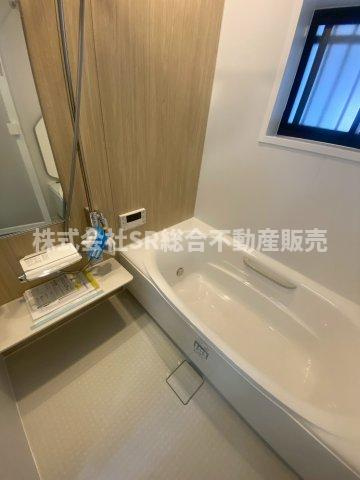 新池島町1丁目中古戸建の浴室|足を伸ばしてゆったりと浸かれます♪