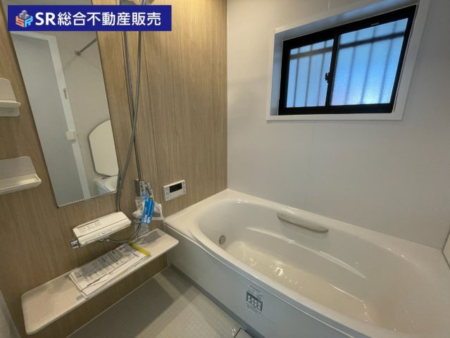 新池島町1丁目中古戸建の浴室|足を伸ばしてゆったりと浸かれます♪