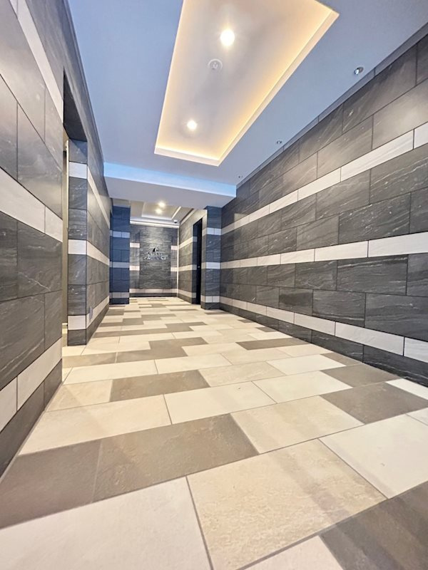 アドバンス三宮パルマのロビー