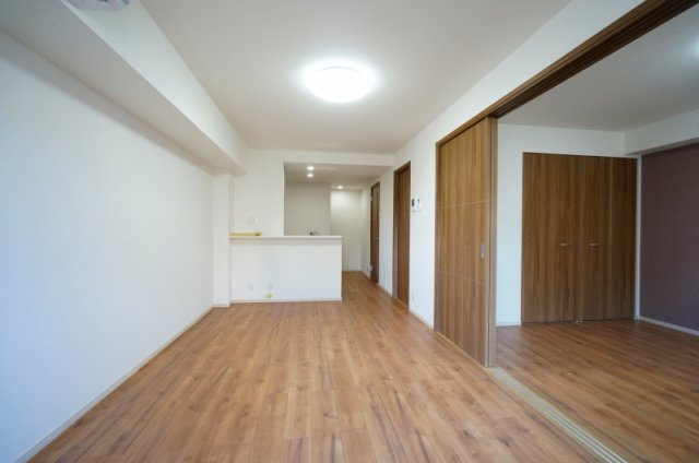 コーエーアビタシオンの居間・リビング|ゆったり過ごせる居間です