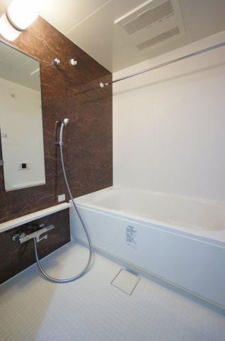 コーエーアビタシオンの浴室|きれいなお風呂です