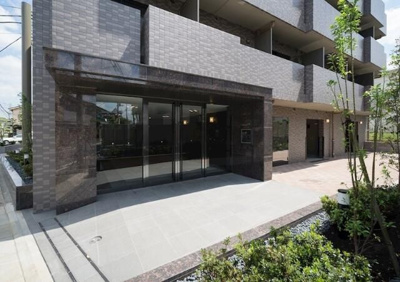 【エントランス】 | ルーブル三軒茶屋伍番館