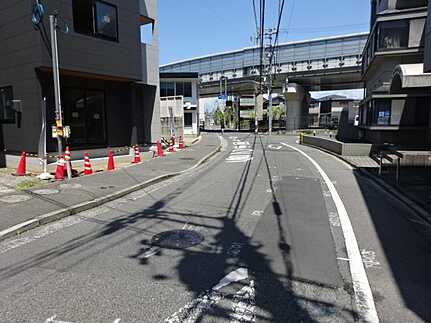 南区東雲３丁目の前面道路含む現地写真