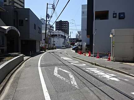 南区東雲３丁目の前面道路含む現地写真