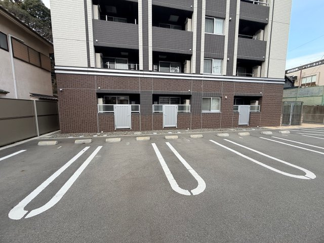 アンジェアルカンシエルの駐車場