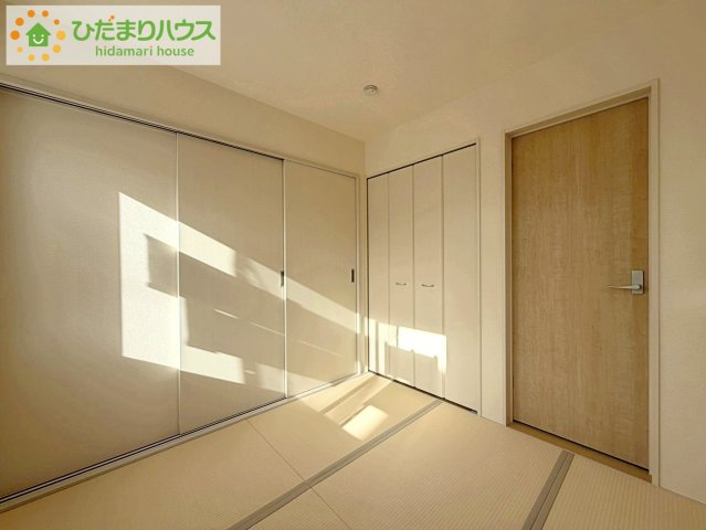 リーブルガーデン須賀川森宿第8　新築戸建　6号棟のその他|リビングに隣接した和室は収納もしっかりと確保されています！