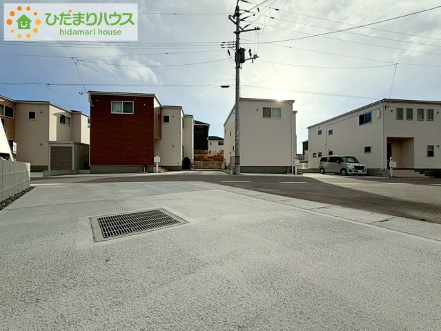 リーブルガーデン須賀川森宿第8　新築戸建　6号棟の駐車場|ご家族でお車に乗る方に！駐車場2台分あります！