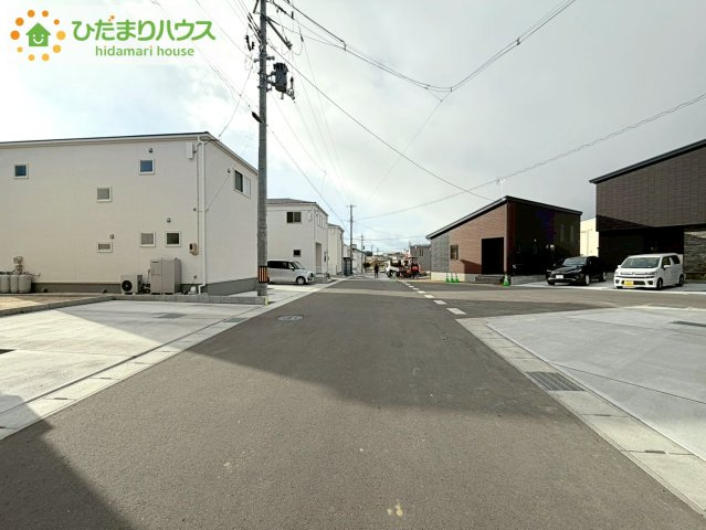 リーブルガーデン須賀川森宿第8　新築戸建　6号棟の前面道路含む現地写真|西側と南東側に約6ｍの前面道路がございます☆彡