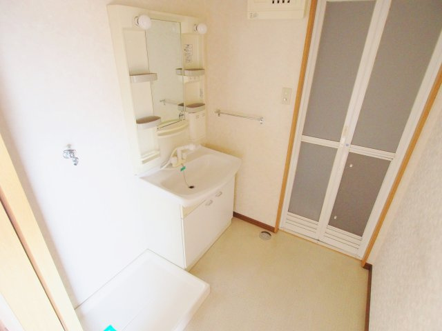 クレール安芸の洗面所