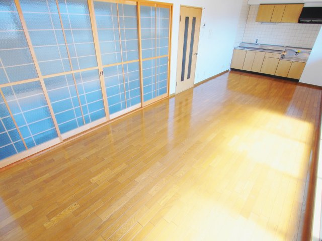 クレール安芸の居間・リビング