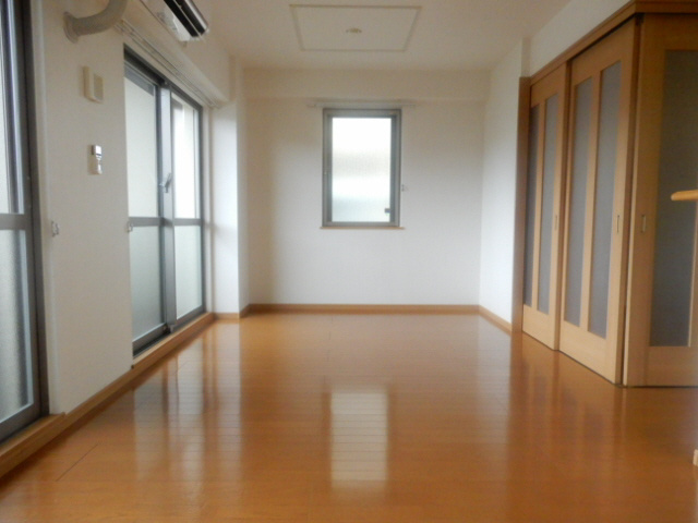 リシアンサス　ポピーの居間・リビング