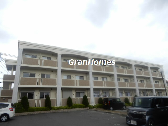 リシアンサス　ポピーの外観