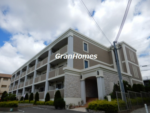 リシアンサス　ポピーの外観