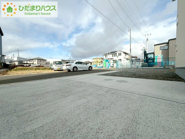 リーブルガーデン須賀川森宿第8　新築戸建　2号棟の駐車場|ご家族でお車に乗る方に！駐車場2台分あります！