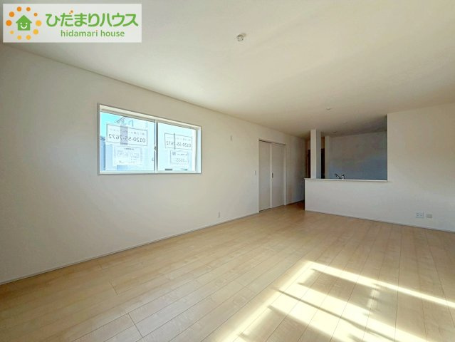 リーブルガーデン須賀川森宿第8　新築戸建　2号棟の居間・リビング|開放感あるLDKを確保！家族が集まるリビングはゆったり過ごしリフレッシュする場として居心地の良い空間にしたいですね。