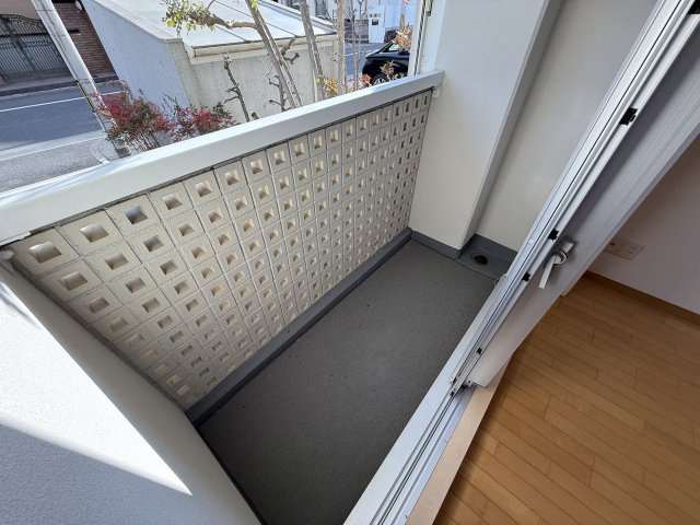 メゾンヴェール北桜塚　東棟のバルコニー