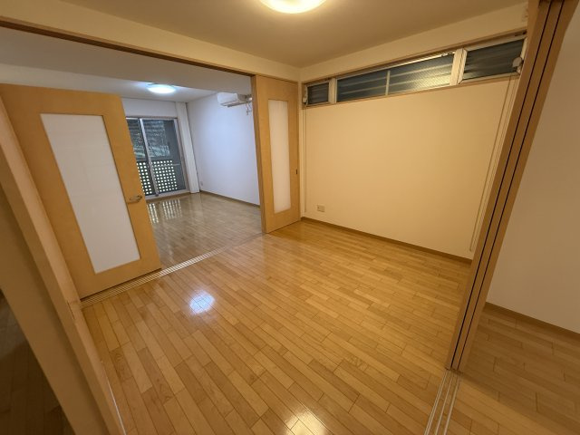 メゾンヴェール北桜塚　東棟の寝室