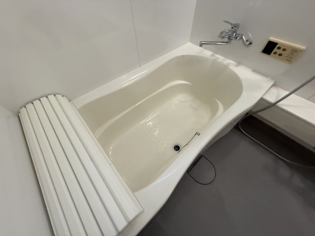 メゾンヴェール北桜塚　東棟の浴室