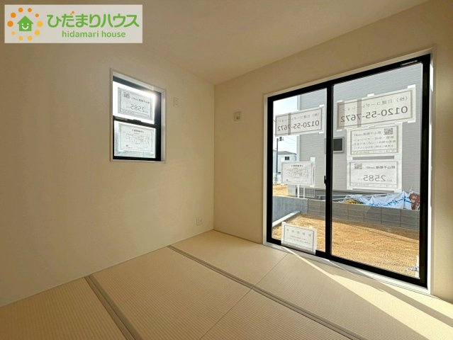 リーブルガーデン須賀川森宿第8　新築戸建　4号棟の和室|客間としてもお子様のプレイルームとしてもご活用頂けます。将来は寝室としても利用でき二階に上がらず生活導線を作ることができ大変重宝するスペース！
