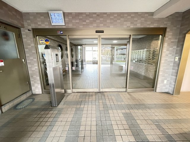 【エントランス】 | ユートピア大入 | オートロックのあるエントランス