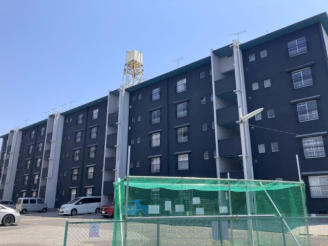 ドミールサニー君影の外観|外壁も塗り替え生まれ変わった綺麗なマンション