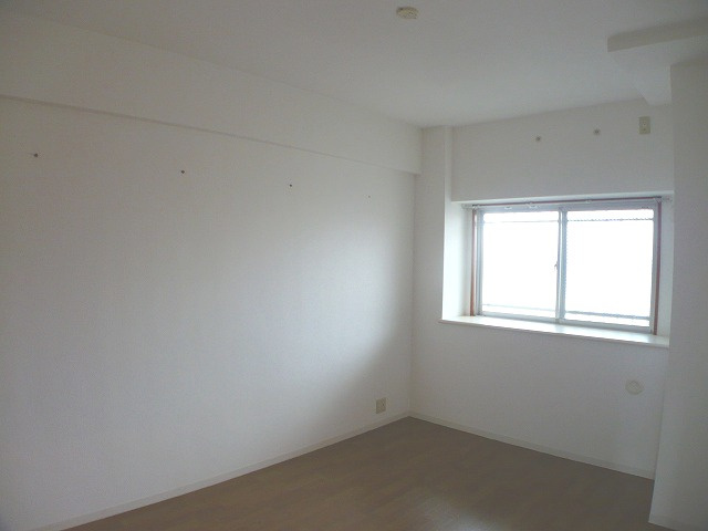 エコニシフタミの洋室