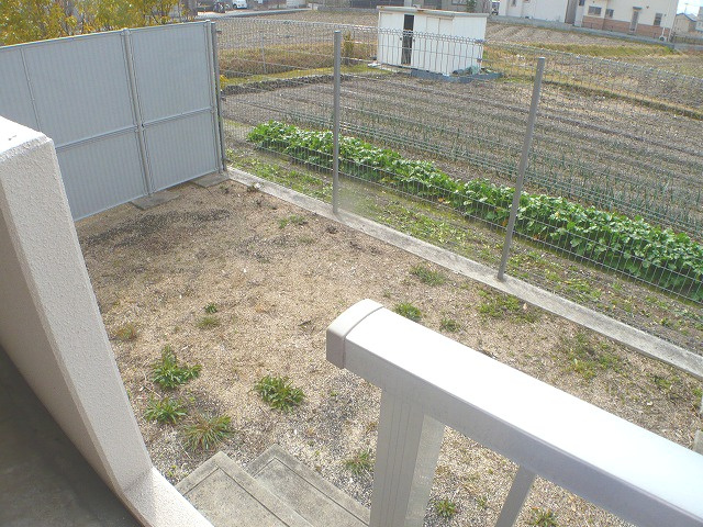 エコニシフタミの庭