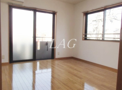 【居間・リビング】 | グレイスヨネザワ | 洋室のお部屋です。