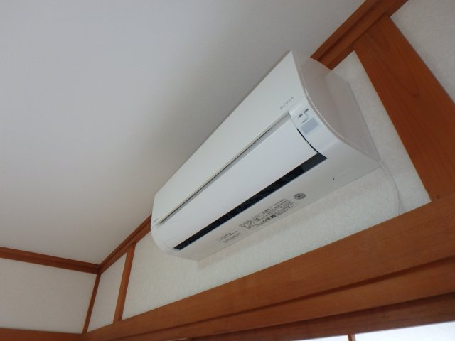 日高市貸家の内装|6帖の和室