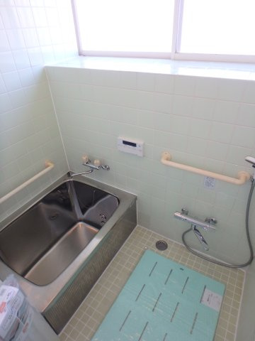 日高市貸家のトイレ|簡易トイレ