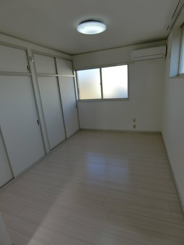 日高市貸家の洋室|7帖の洋室