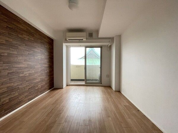 スプランディッド大阪ＷＥＳＴの洋室