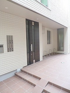 フランセーズのエントランス|★オートロックエントランス★