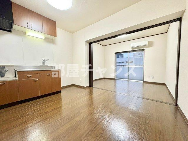 明治第7ビルの居間・リビング