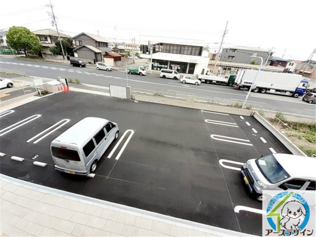 デーア・フィオーレⅢの駐車場|※類似部屋