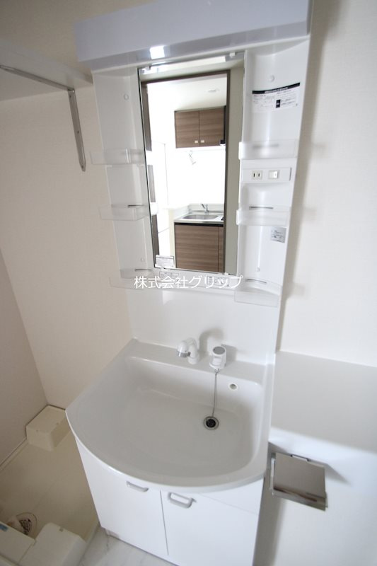 スパシエ大倉山の独立洗面台