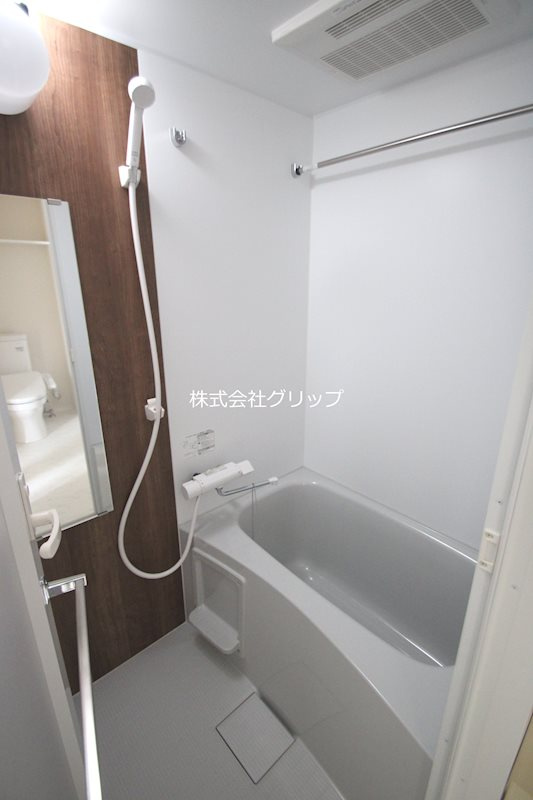 スパシエ大倉山の浴室