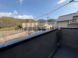 【バルコニー】 | 神戸市垂水区桃山台6丁目　新築戸建A号棟　仲介手数料無料！ | バルコニーがあります