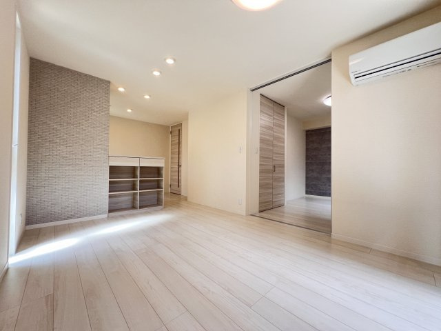 城陽市平川の賃貸マンションの居間・リビング