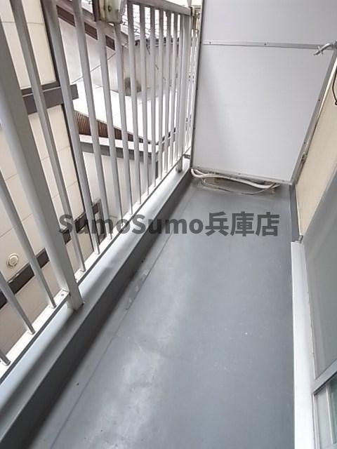 ハイツ湊川の展望|暖かな日差しのふりそそぐバルコニー