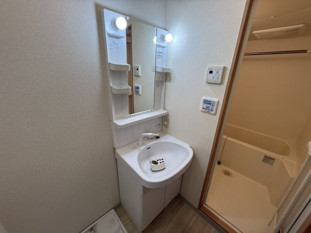 アンプルールクラージュコリーヌシャンⅠの独立洗面台