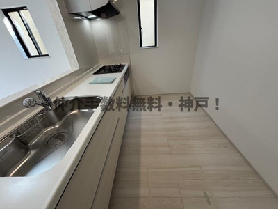 【キッチン】 | 神戸市垂水区桃山台6丁目　新築戸建B号棟　仲介手数料無料！ | キッチンです