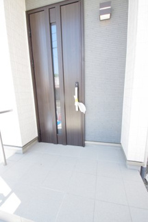 【玄関】 | 【仲介手数料無料！！】日野市神明2丁目　新築戸建て（全1棟）1号棟　5090万円