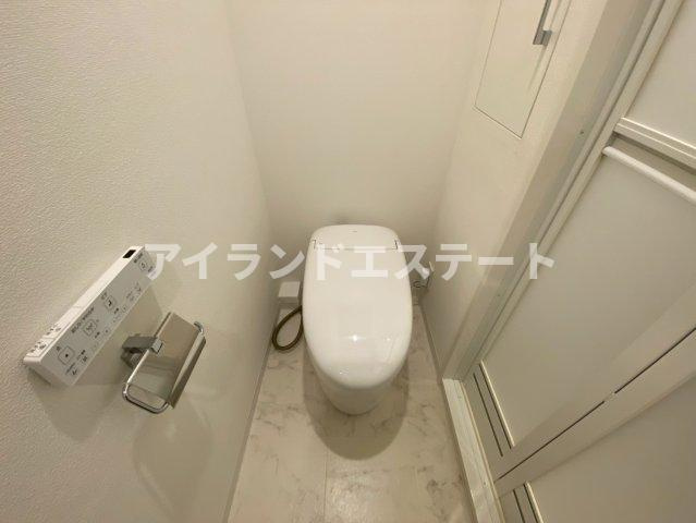 SOCIETY SAKURA-SHIMMACHI　独立洗面台　オートロックのトイレ