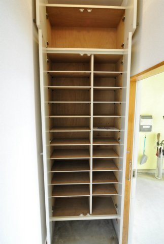 ルプチーニ松岡Ⅱの玄関